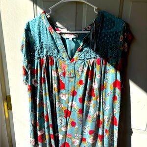 Cute tunic style short sleeve top